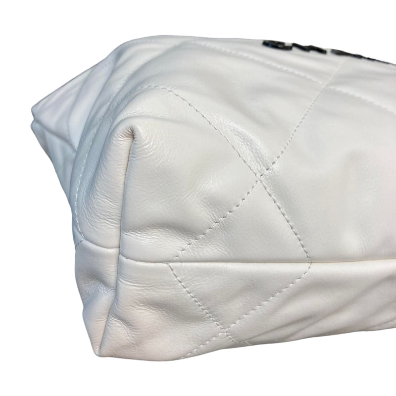 22 Small Shiny Calfskin Quilted White GHW