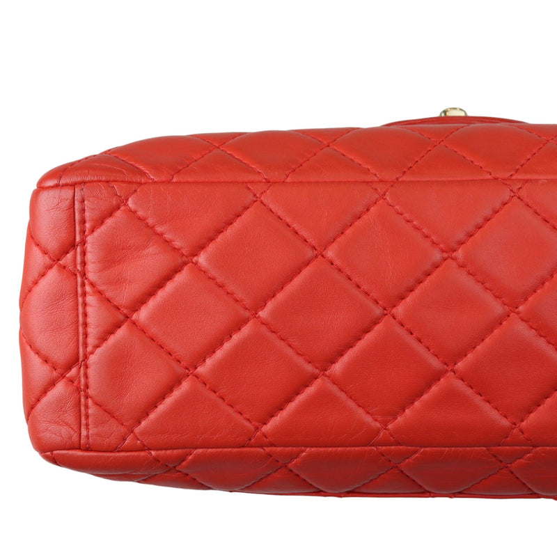 Classic Flap Maxi Lambskin Quilted Coral GHW