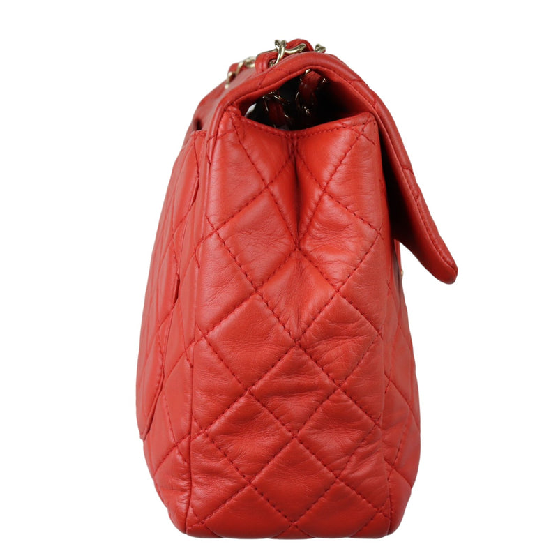 Classic Flap Maxi Lambskin Quilted Coral GHW