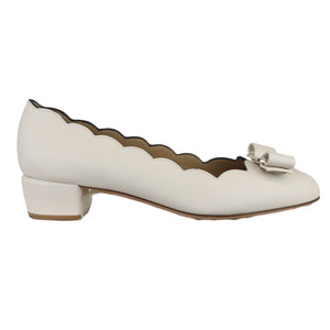 Vara Bow Shell Pumps Calfskin White Size 7 GHW