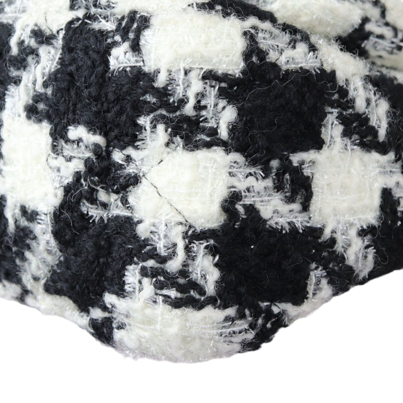 19 Flap Small Tweed Quilted Black Ecru White MHW