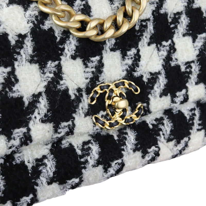 19 Flap Small Tweed Quilted Black Ecru White MHW