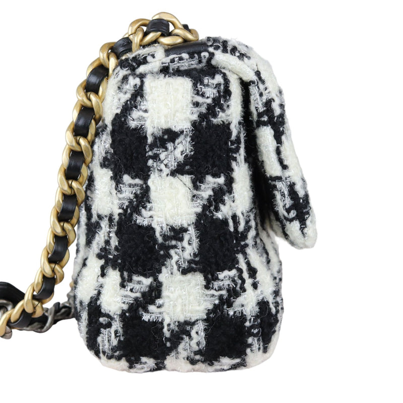 19 Flap Small Tweed Quilted Black Ecru White MHW