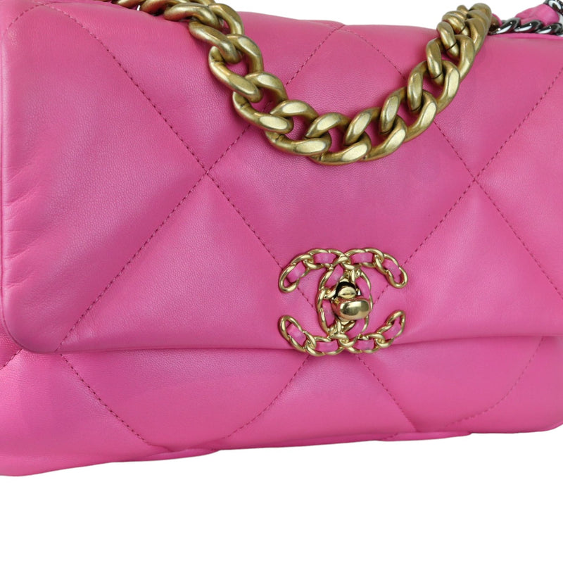 19 Flap Small Lambskin Quilted Pink MHW