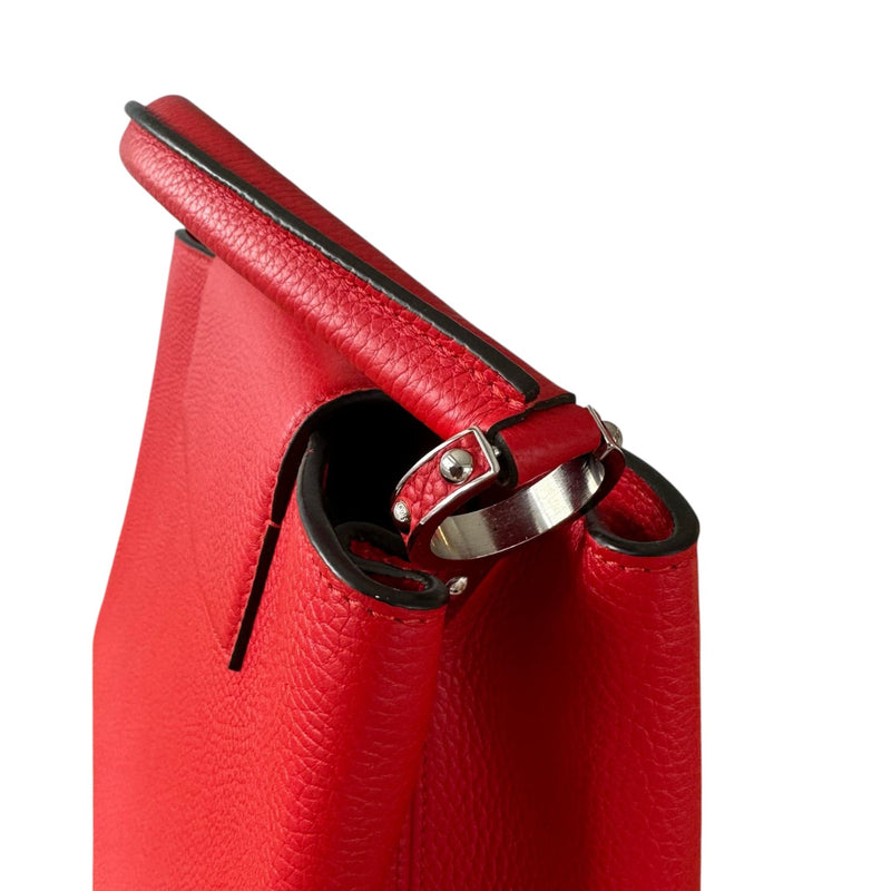 Capucines MM Taurillon Calfskin Red SHW