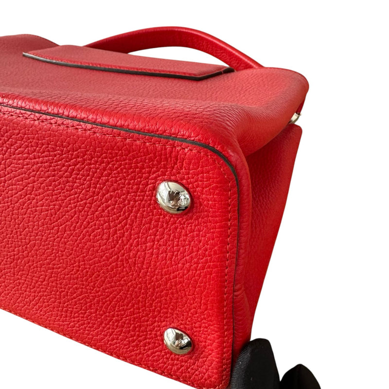 Capucines MM Taurillon Calfskin Red SHW