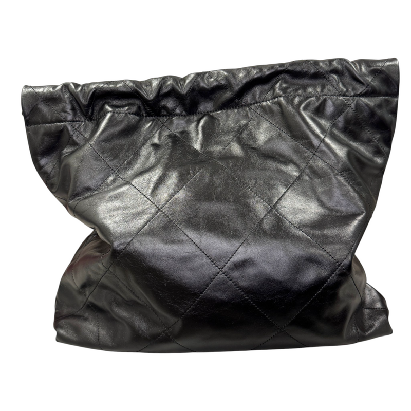 22 Medium Shiny Calfskin Quilted Black SHW