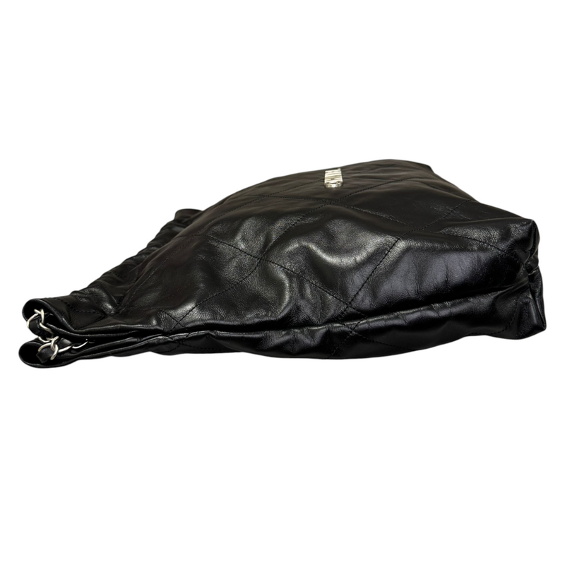22 Medium Shiny Calfskin Quilted Black SHW
