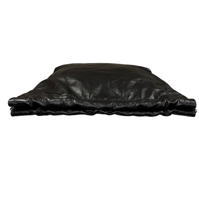 22 Medium Shiny Calfskin Quilted Black SHW