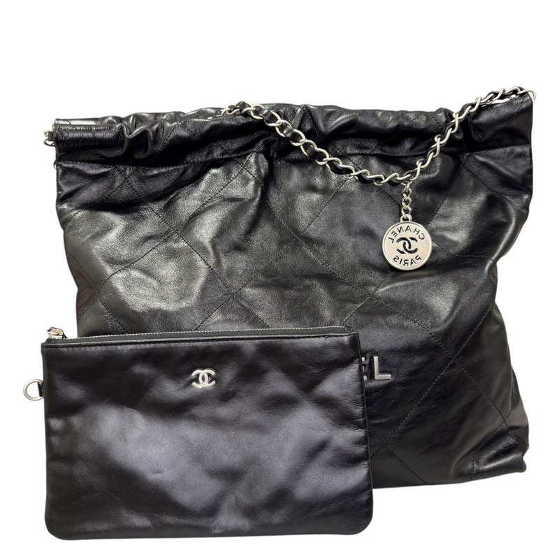 22 Medium Shiny Calfskin Quilted Black SHW