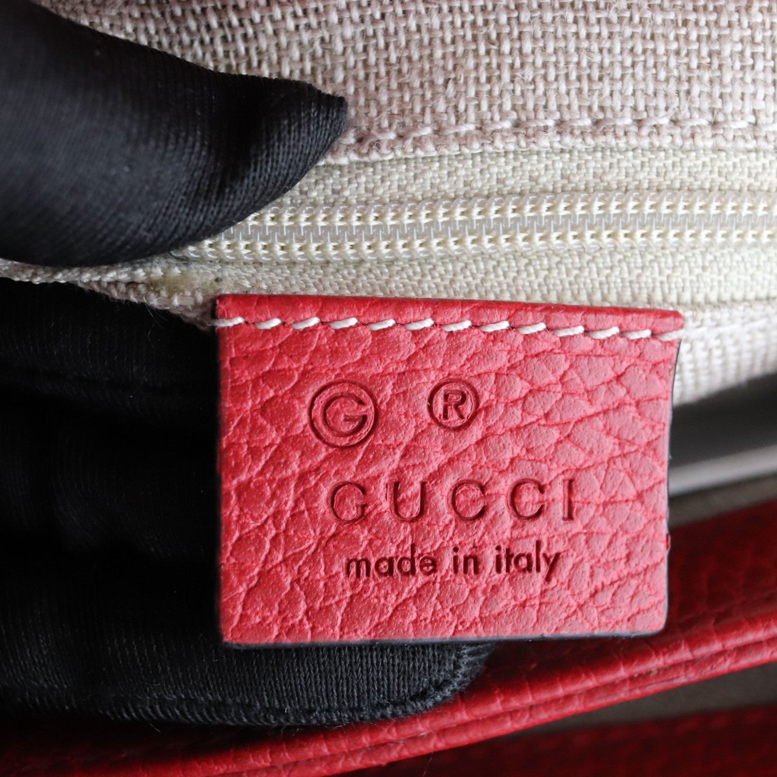 Gucci Interlocking G Top Handle Medium Dollar Calfskin Red GHW