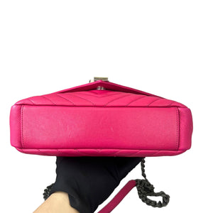 Chevron Leather l Medium College Pink RHW