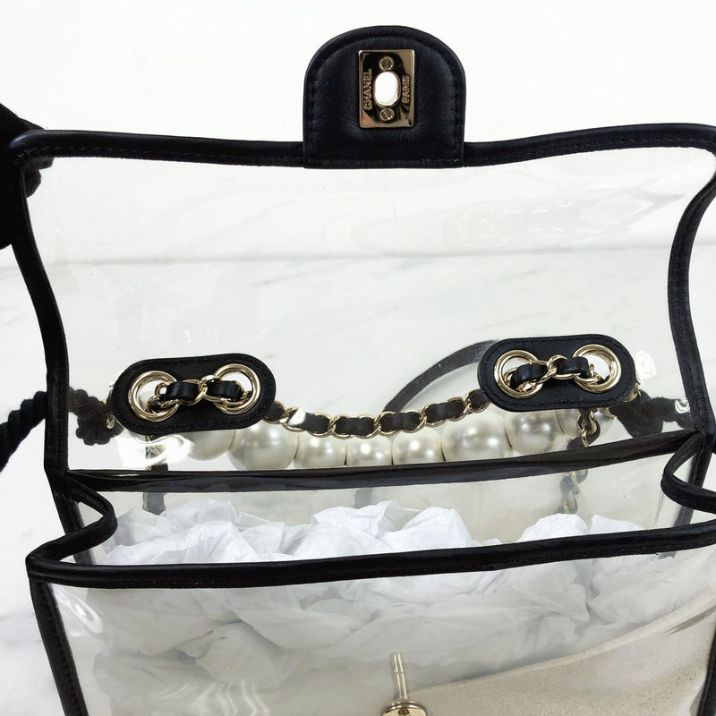 Coco "Sand by the Sea" Runway Pearl Handle Black PVC