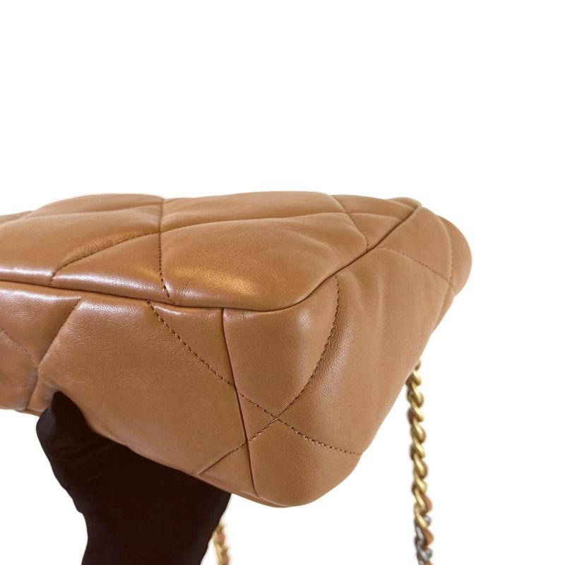 19 Lambskin Small Caramel Mixed Hardware