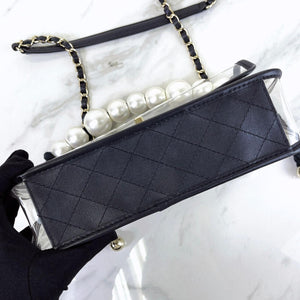 Coco "Sand by the Sea" Runway Pearl Handle Black PVC