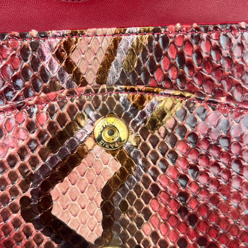 Classic Flap Medium Python Red GHW