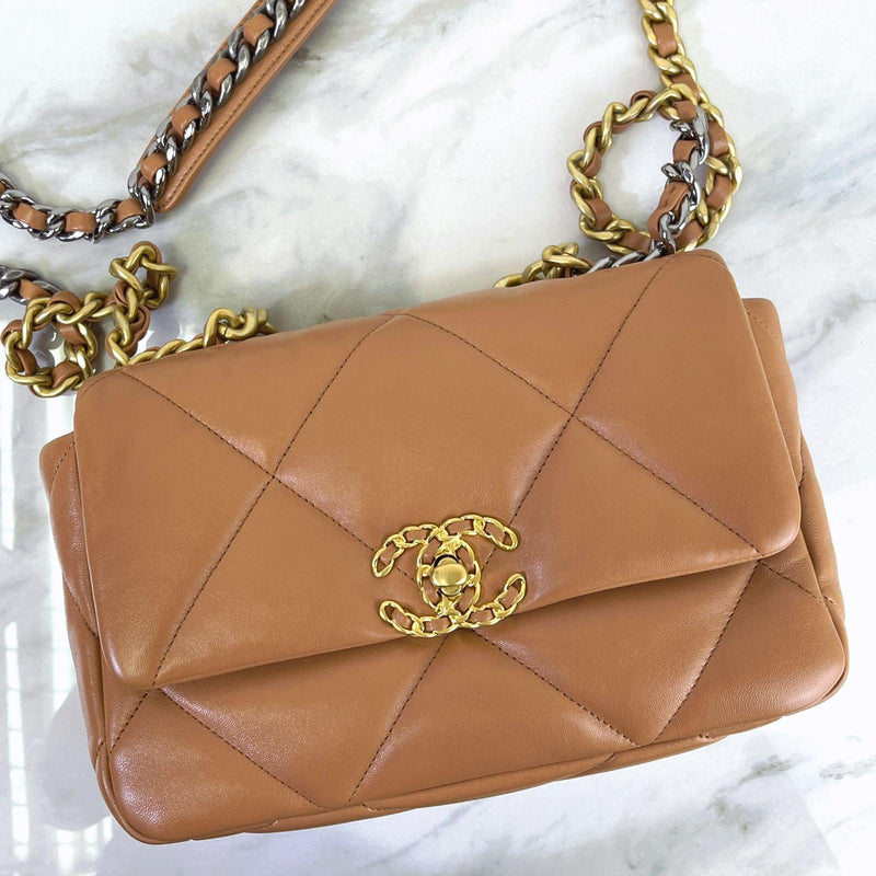Chanel Medium 19 Flap Handbag
