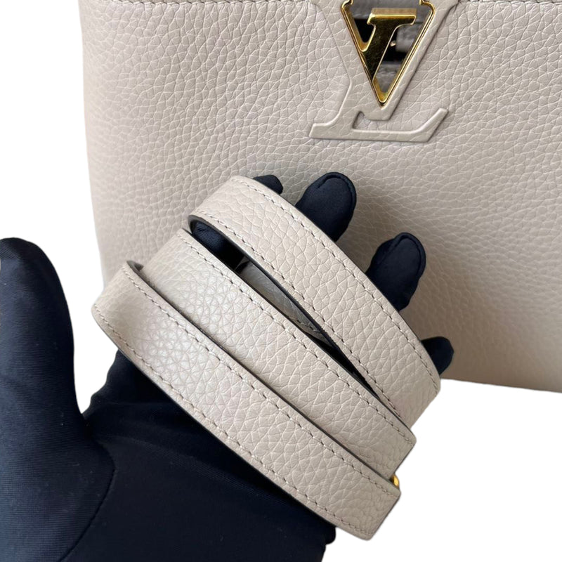 8065 - Louis Vuitton Pochette Volga Clutch Bag Monogram Eclipse