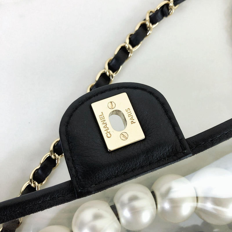 Coco "Sand by the Sea" Runway Pearl Handle Black PVC