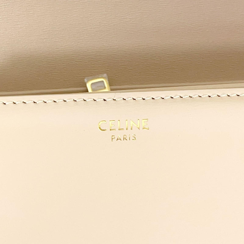 Triumph Bag Medium Smooth Beige GHW