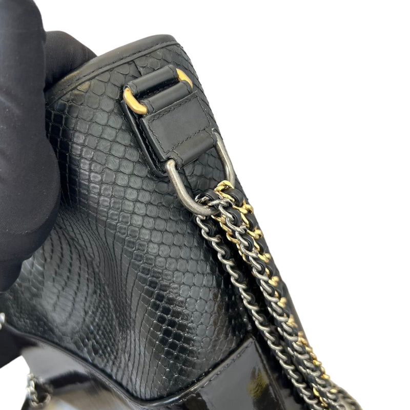 Chanel, Medium Gabrielle python bag Black Leather ref.1003110 - Joli Closet