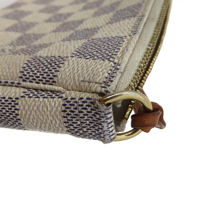 Pochette in Damier Azur
