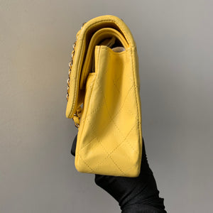 Classic Flap Medium Lambskin with Light GHW