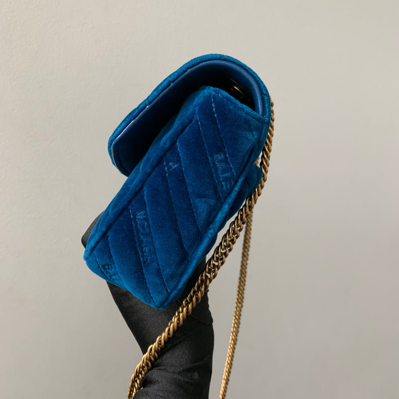 BB Round bag in Velvet Royal Blue