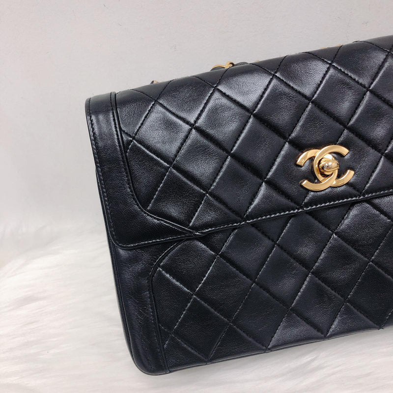 Vintage Rare Flap Bag Quilted Lambskin Medium Black