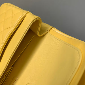 Classic Flap Medium Lambskin with Light GHW