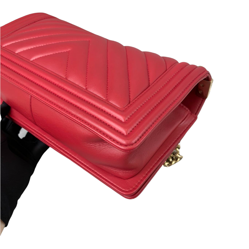 Old Medium Boy Chevron Calfskin Red GHW