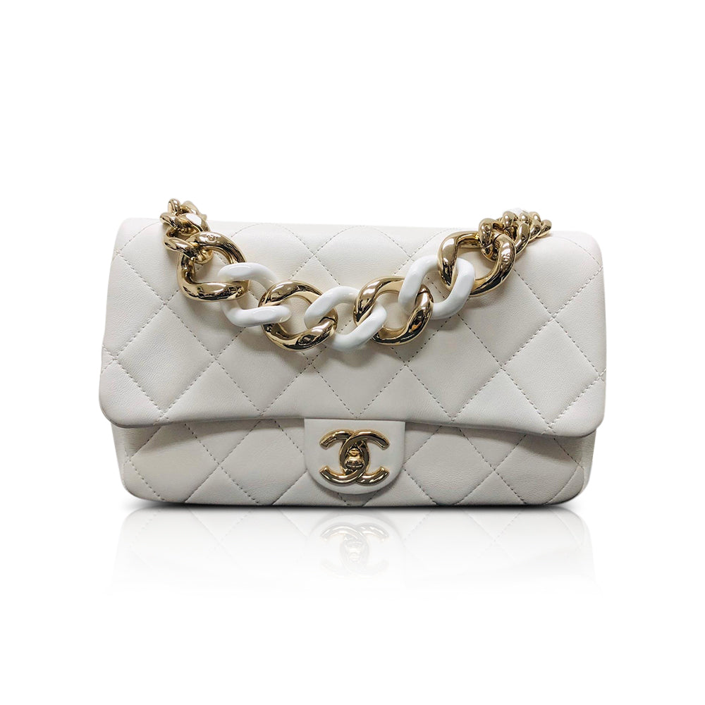 Medium Flap in White Quilted Lambskin Leather with Resin Bi-Colour Chain