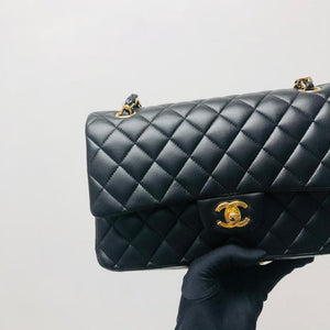 Classic Flap Black Medium Lambskin GHW