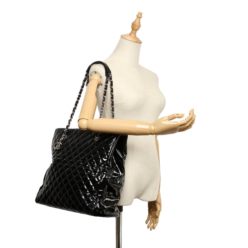 Chanel Matelasse Patent Leather Tote bag Black