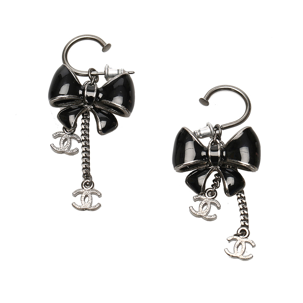 CC Ribbon Drop Earrings Silver