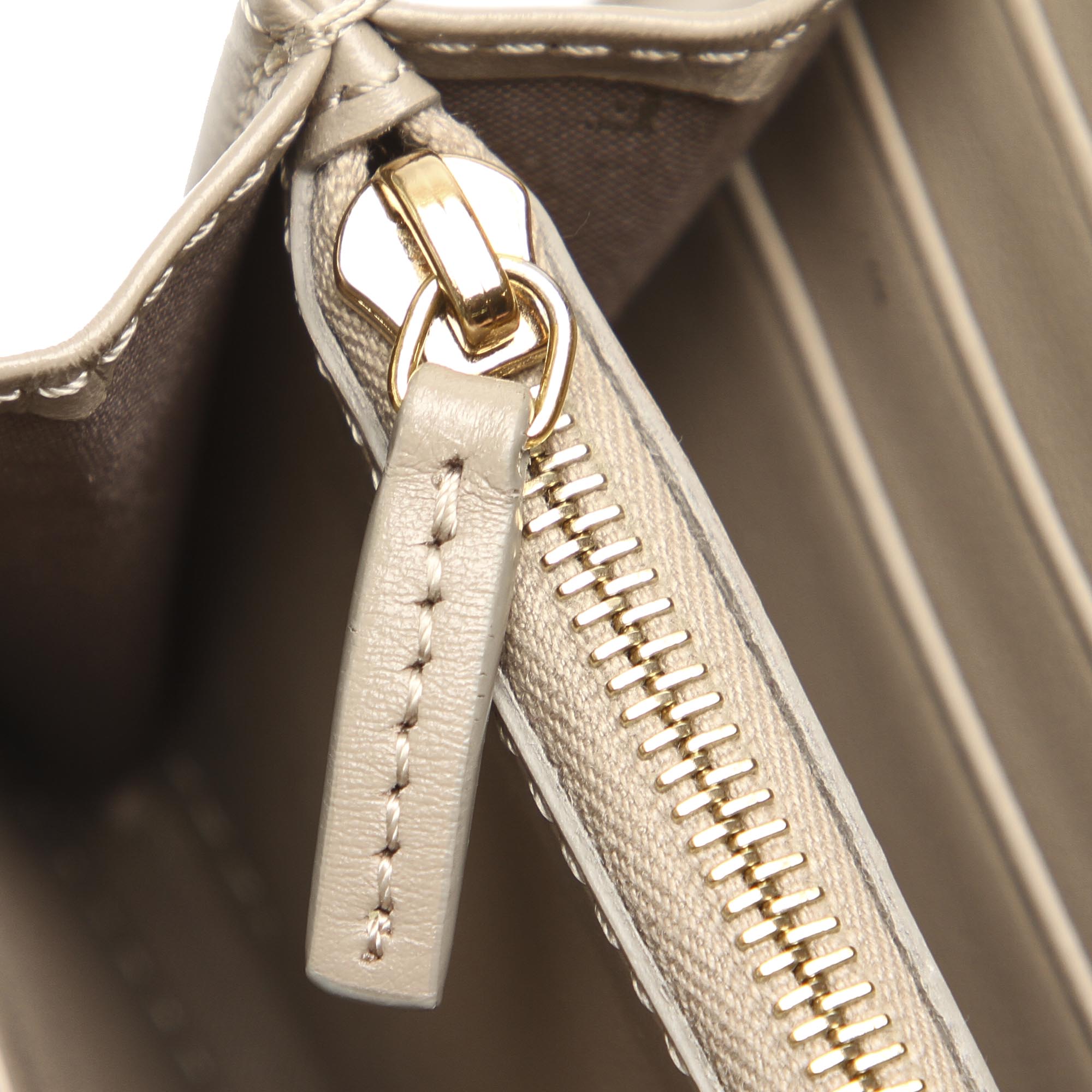 F is Fendi Leather Wallet on Chain Gray – Bag Religion