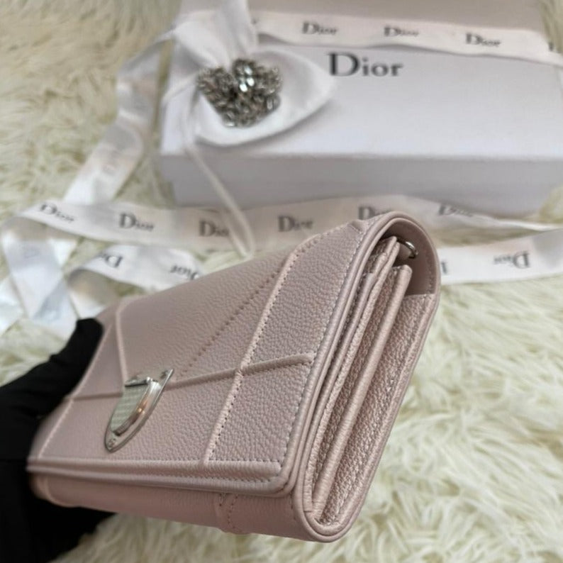 Diorama Wallet on Chain Pink