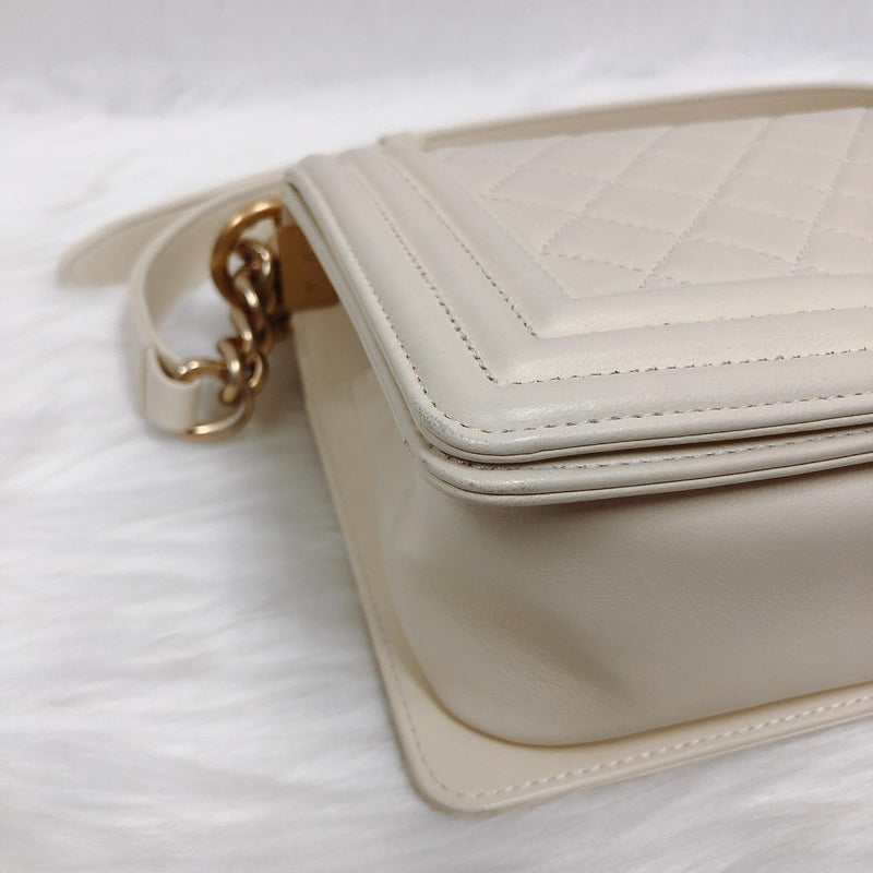 Old Medium Le Boy in Quilted Cream Calfskin with GHW