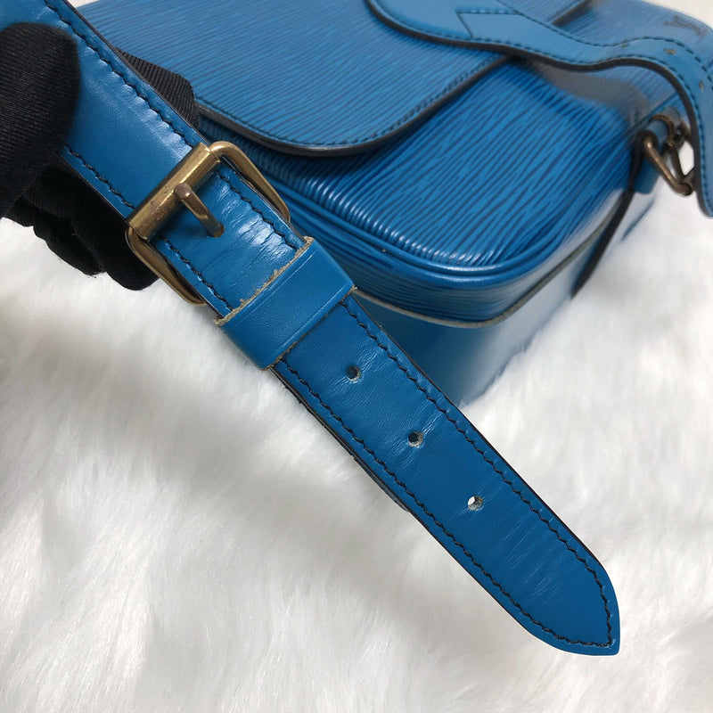 Louis Vuitton Toledo Blue Epi Leather CAPUCINES Shoulder Bag