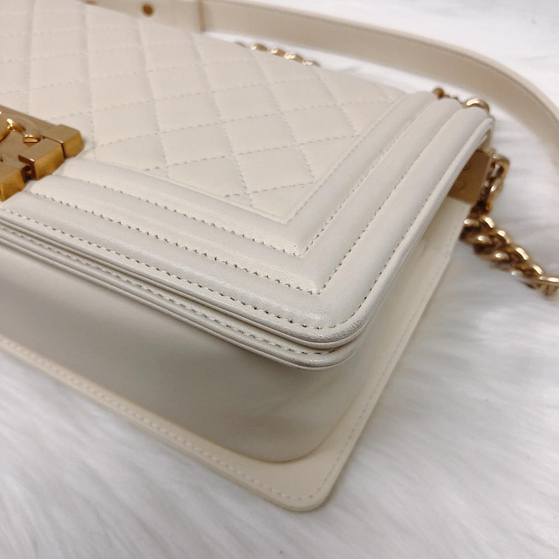 Old Medium Le Boy in Quilted Cream Calfskin with GHW