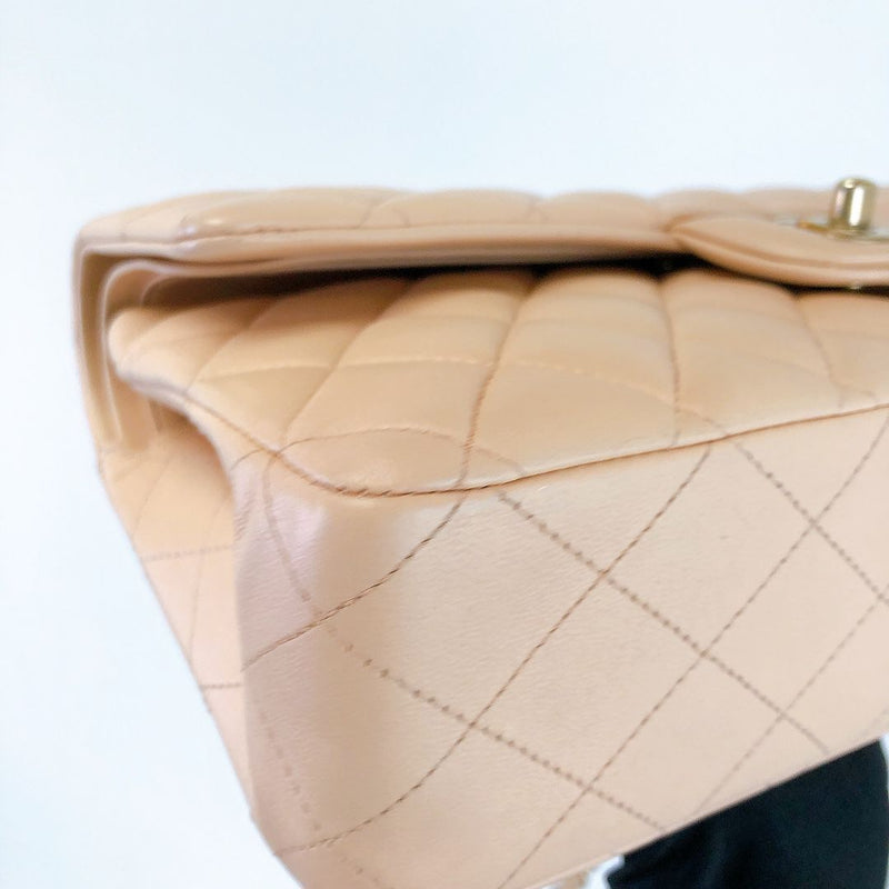 Classic Flap Medium Lambskin Beige GHW