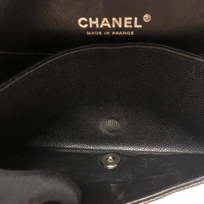 Classic Double Flap Caviar M/L in Black SHW