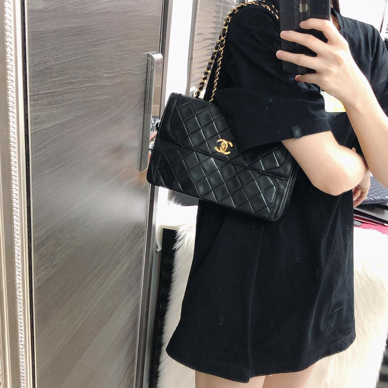 Vintage Rare Flap Bag Quilted Lambskin Medium Black