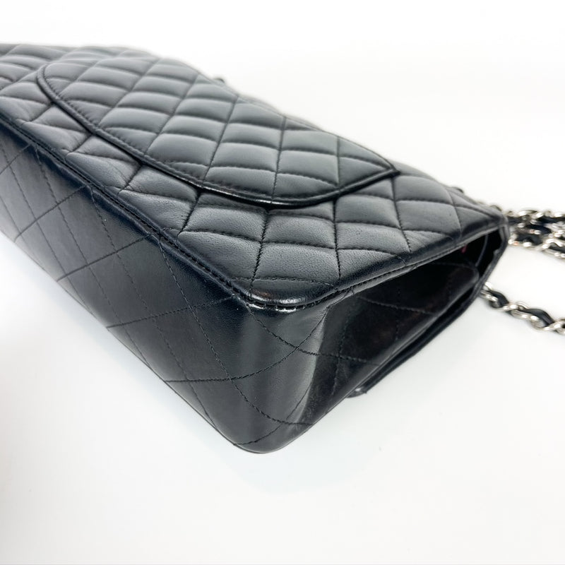 Classic Flap Medium Lambskin Black SHW