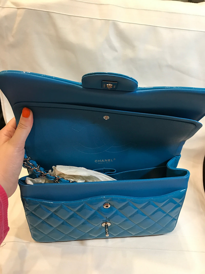 CHANEL DOUBLE FLAP BAG (1739xxxx) MAXI BLUE PATENT