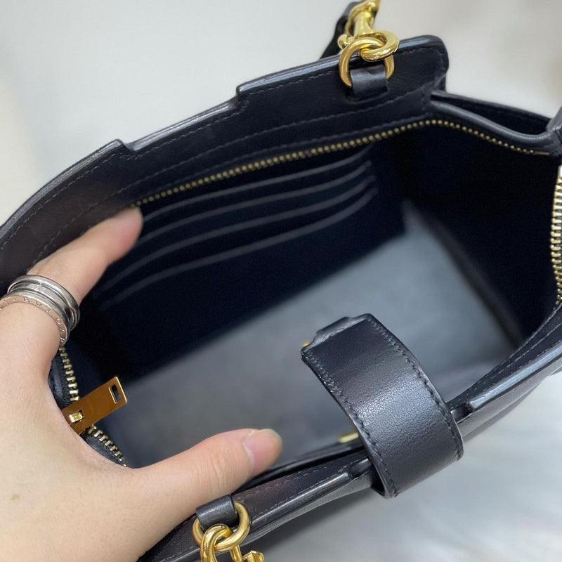 Toy Cabas Smooth Leather GHW