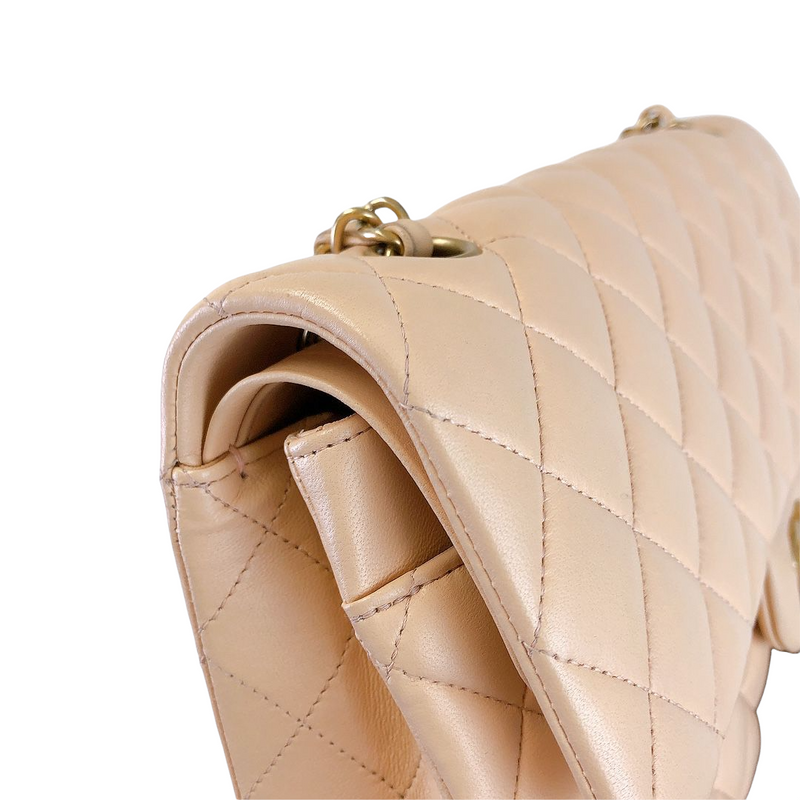 Classic Flap Medium Lambskin Beige GHW