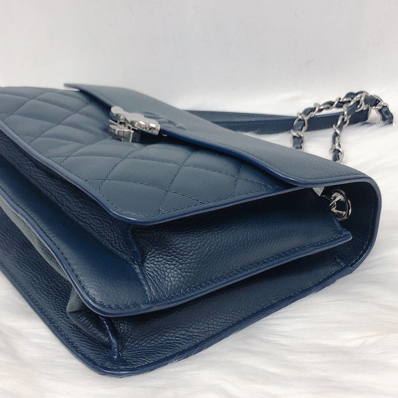 CC Blue Box Flap Medium in Grained Calfskin Quilted