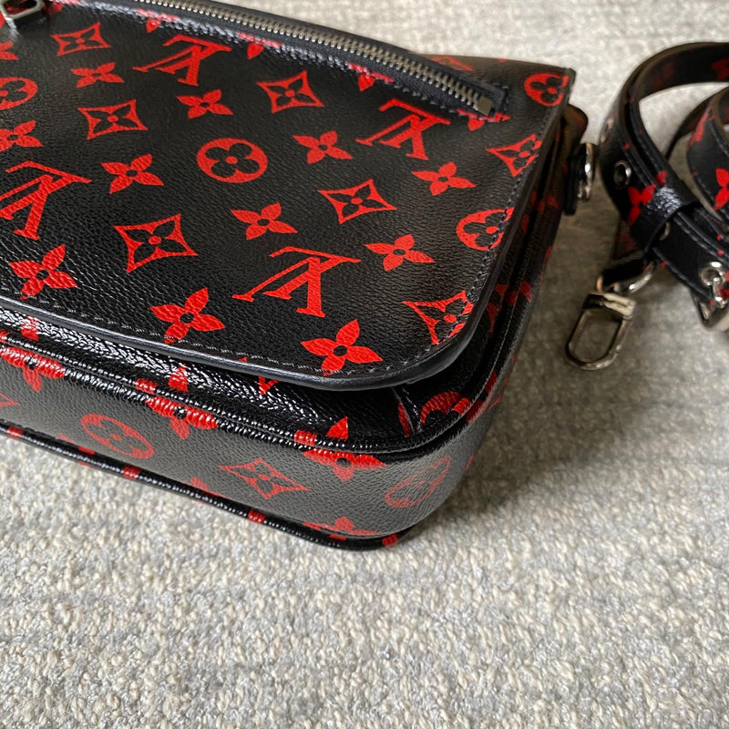 Monogram Infrarouge Pochette Metis