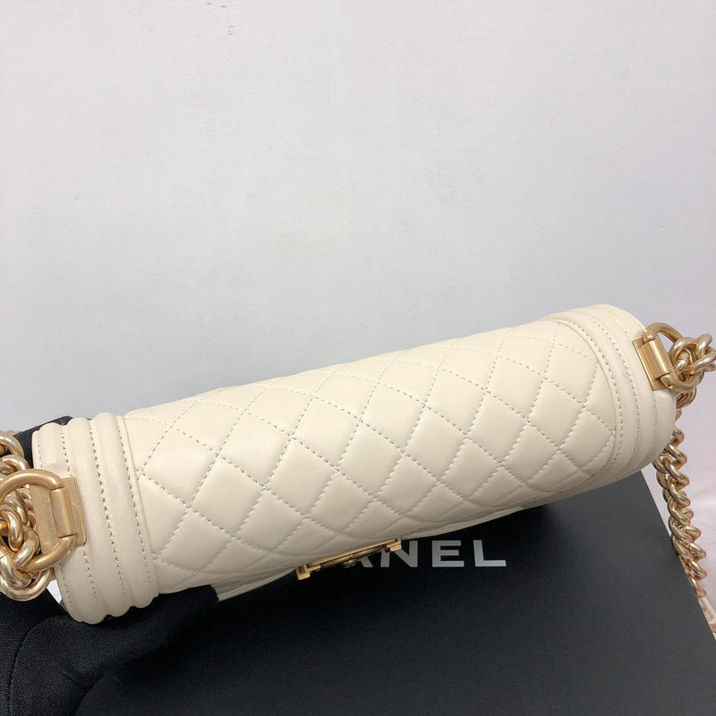 Old Medium Le Boy in Quilted Cream Calfskin with GHW